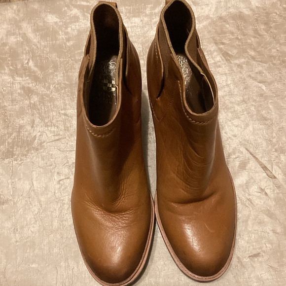 Vince Camuto Erinia Lug Sole Stacked Heel Bootie Size 9.5 - Picture 2 of 6